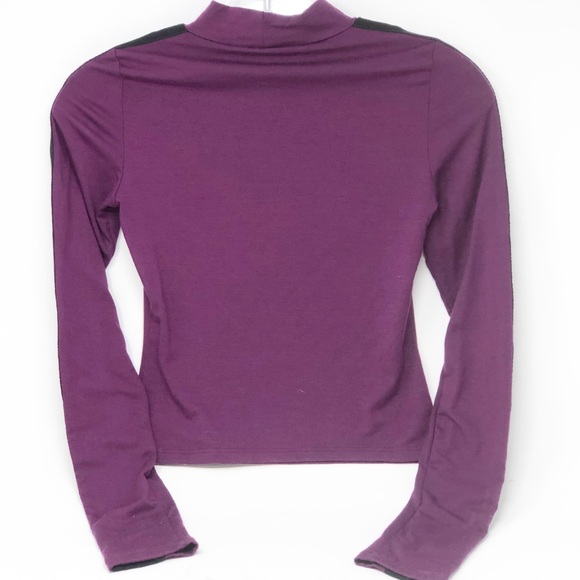 NEW EMMA & SAM Plum Cutout Long Sleeve Top-Small - Picture 2 of 6